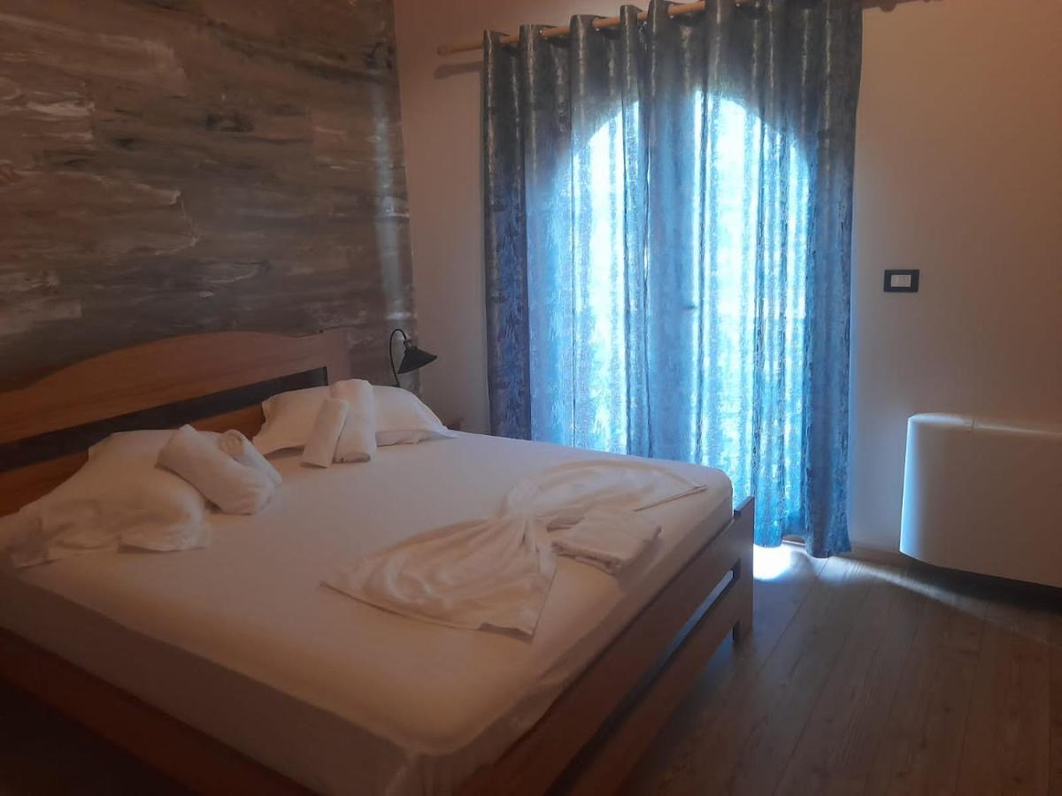 Bujtina Te Xhako Hostel Përmet Buitenkant foto