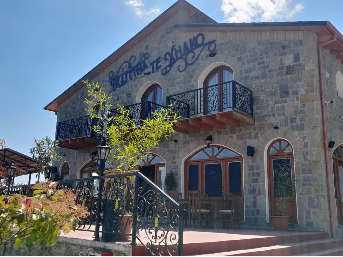 Bujtina Te Xhako Hostel Përmet Buitenkant foto