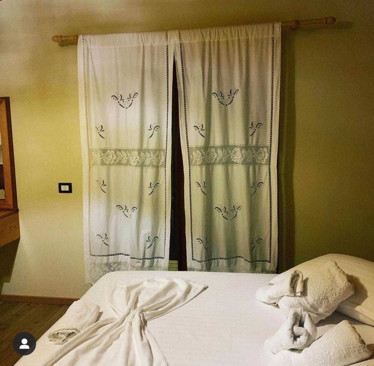 Bujtina Te Xhako Hostel Përmet Buitenkant foto